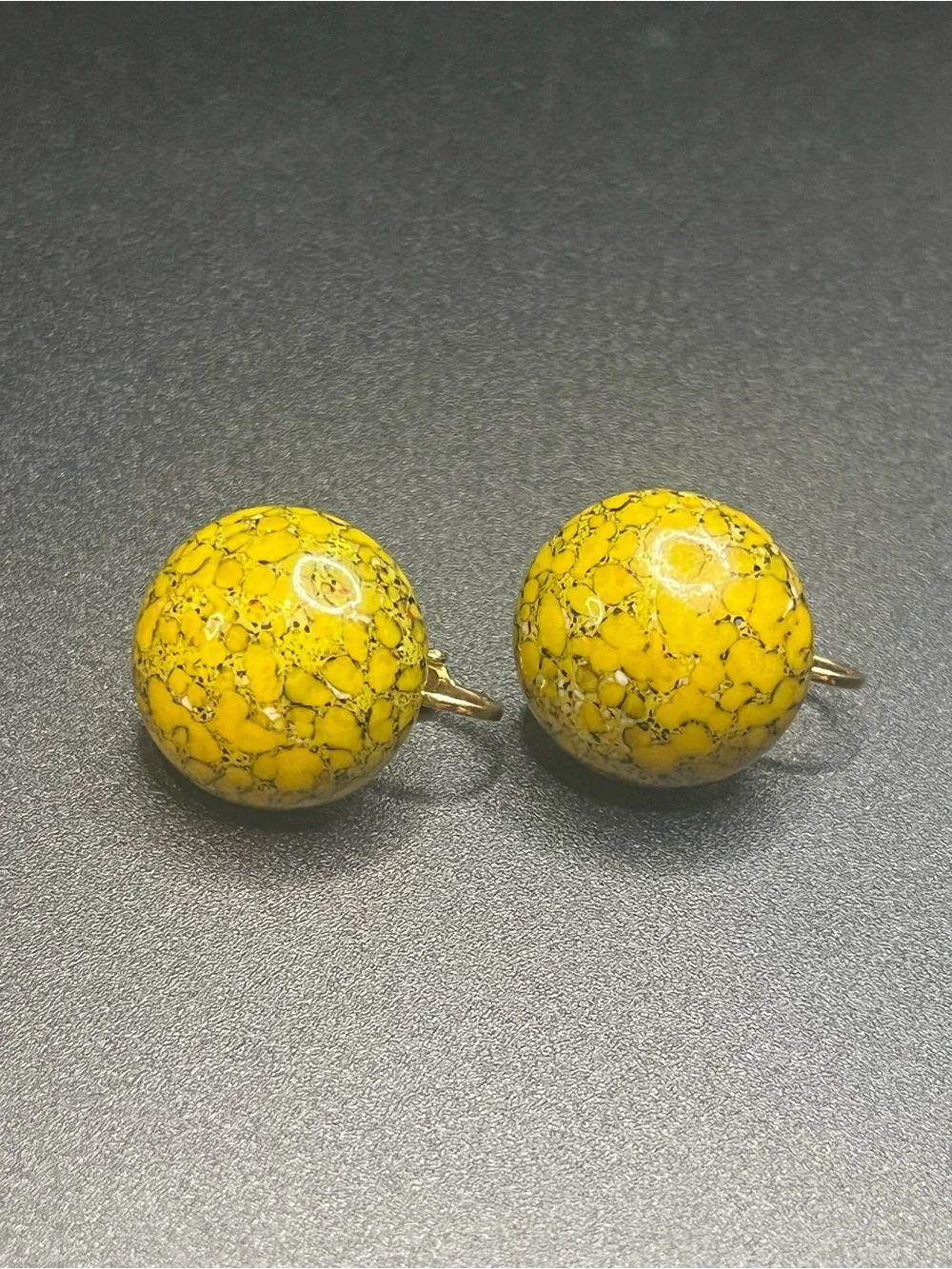 Vintage Yellow Art Glass Dome Clip On Earrings Murano Style Gold Tone